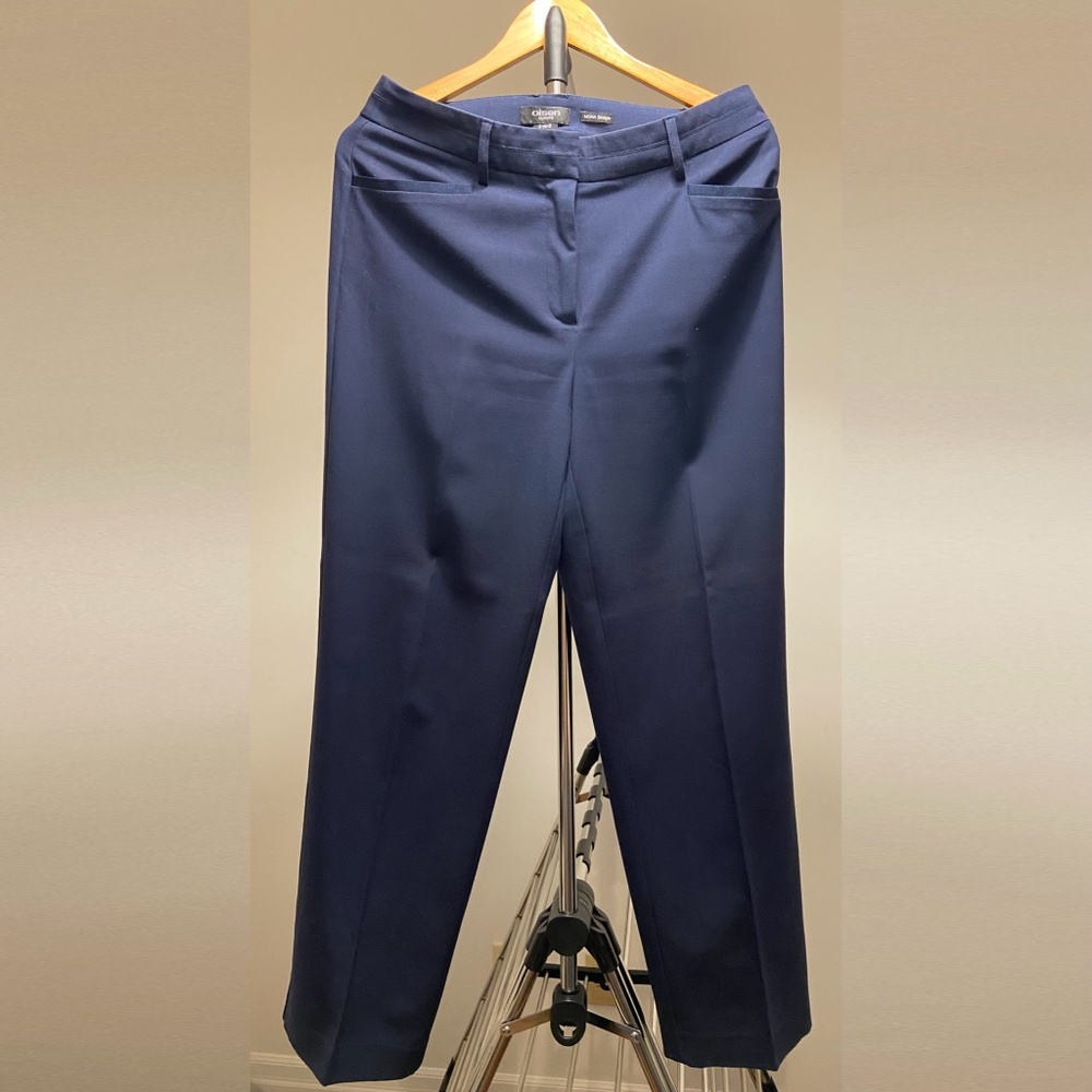 Classic Navy Blue Dress Pants by Olsen Europe (Size 8)